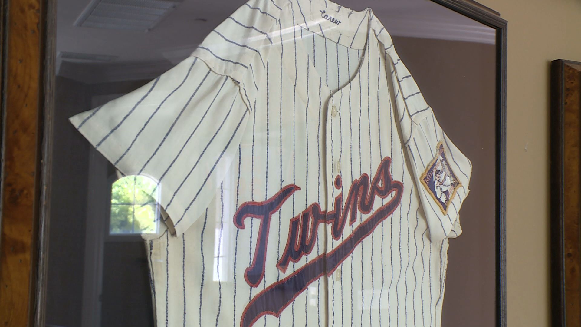 Rod carew hot sale twins jersey